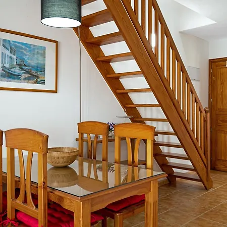 Апартаменты Lovely Duplex With Sea Views