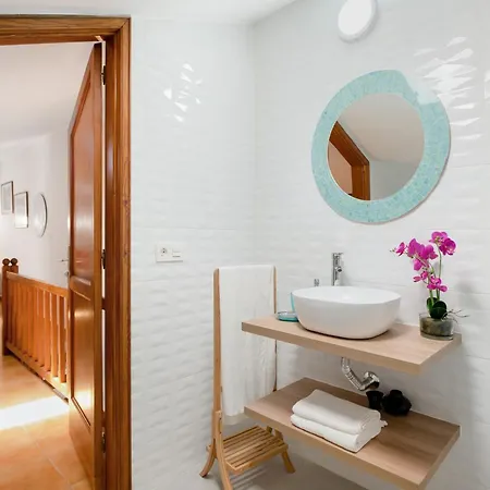 Lovely Duplex With Sea Views Коста-Тегисе