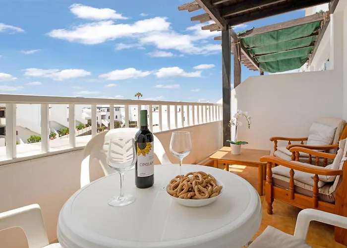 Apartmán Lovely Duplex With Sea Views